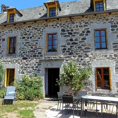 Semesterbostad Reves D'aubrac *